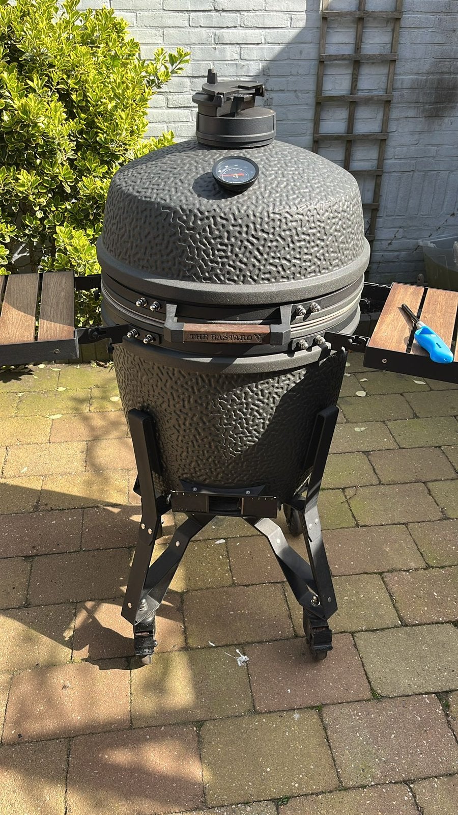 Basterd VX Large Urban, Tuin en Terras, Houtskoolbarbecues, Zo goed als nieuw, Met accessoires, Ophalen
