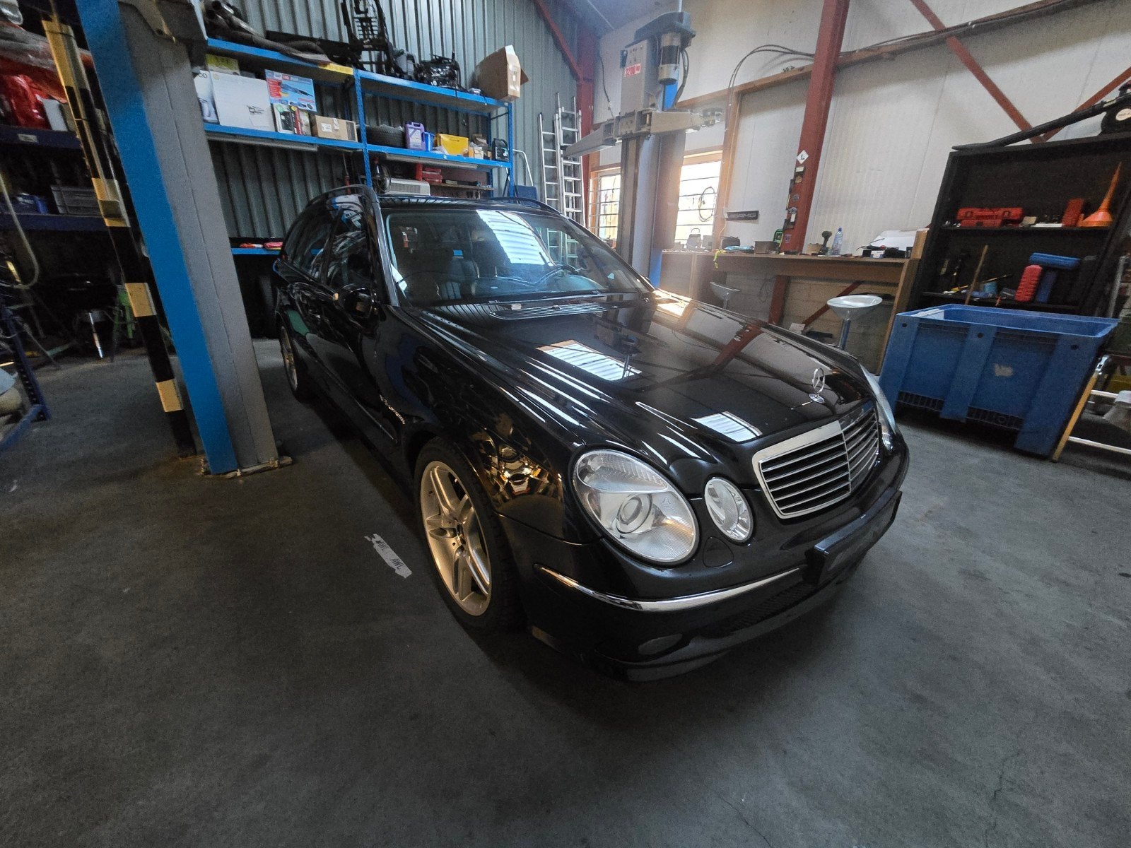Amg, Auto's, Mercedes-Benz, Particulier, E-Klasse, ABS, Airbags, Airconditioning, Alarm, Automatische klimaatregeling, Bi-Xenon koplampen
