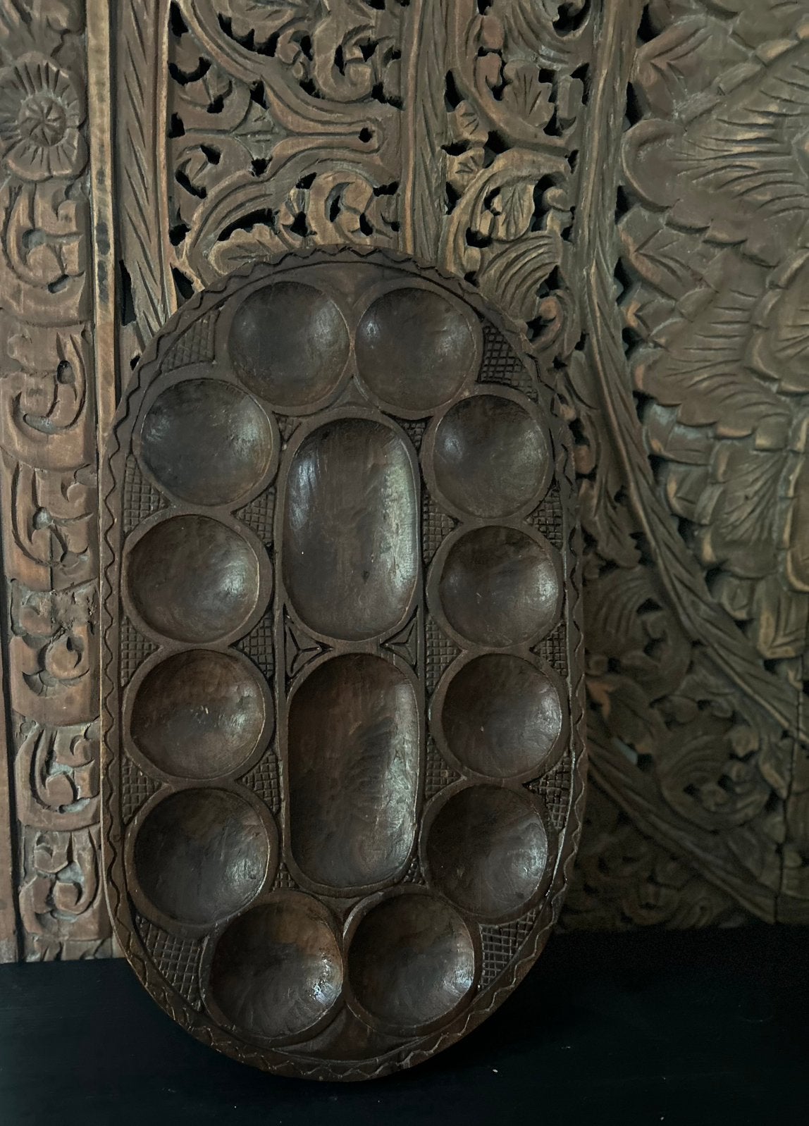 Houtsnijwerk afrikaans bord (spel) oosters serveerblad, Antiek en Kunst, Ophalen of Verzenden