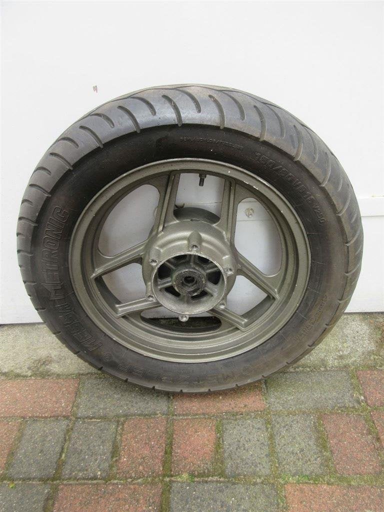 Kawasaki GPZ600 achterwiel achtervelg Ninja achter wiel velg, Motoren, Ophalen of Verzenden