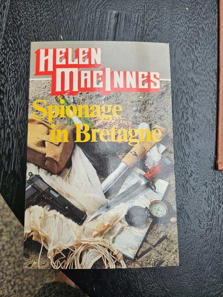 Helen MacINnes - spionnage in Bretagne, Ophalen of Verzenden, Gelezen