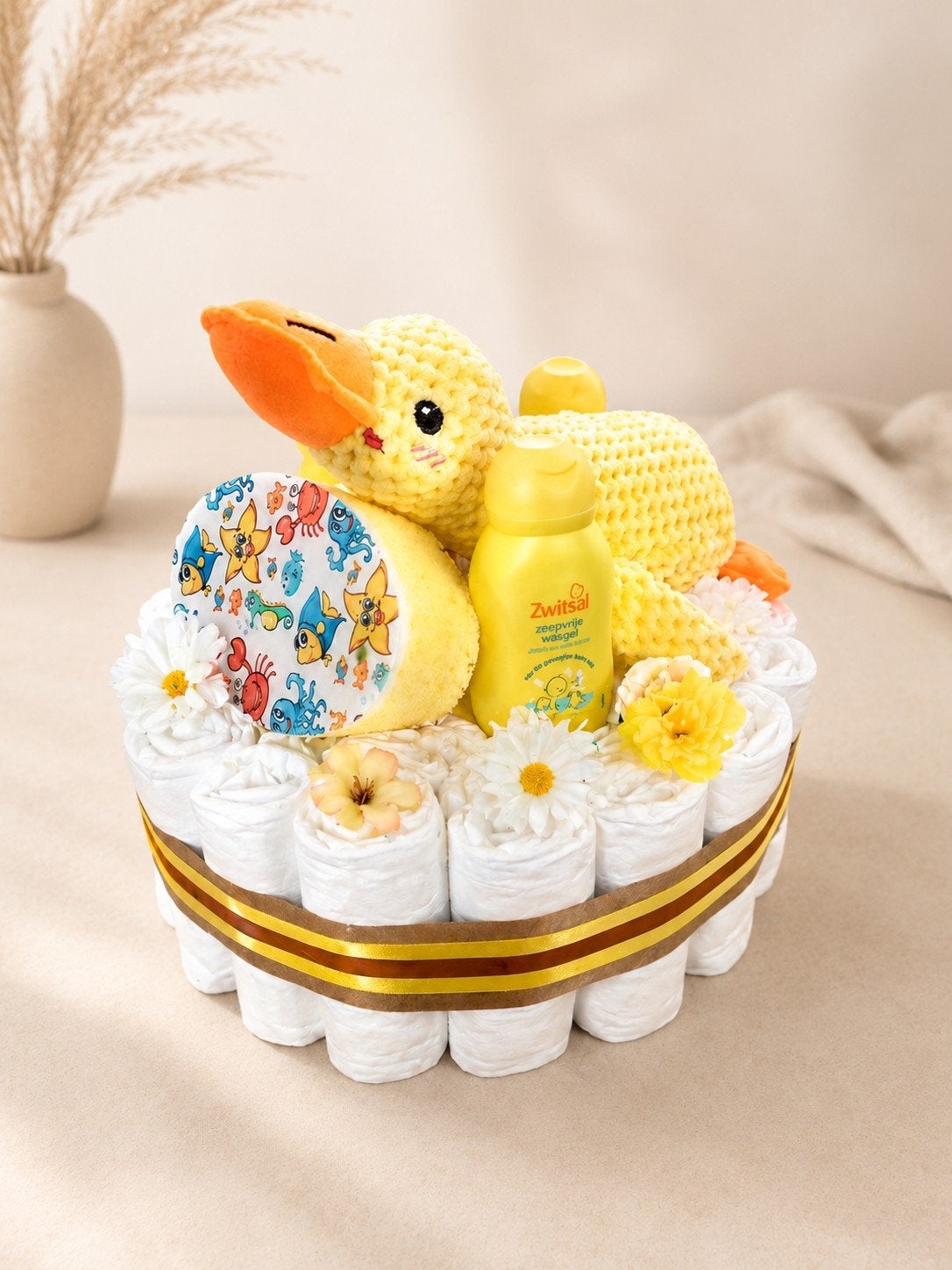 Luiertaart met badeend en Zwitsal - Perfect kraamcadeau!, Ophalen of Verzenden, Nieuw, Kraamcadeau