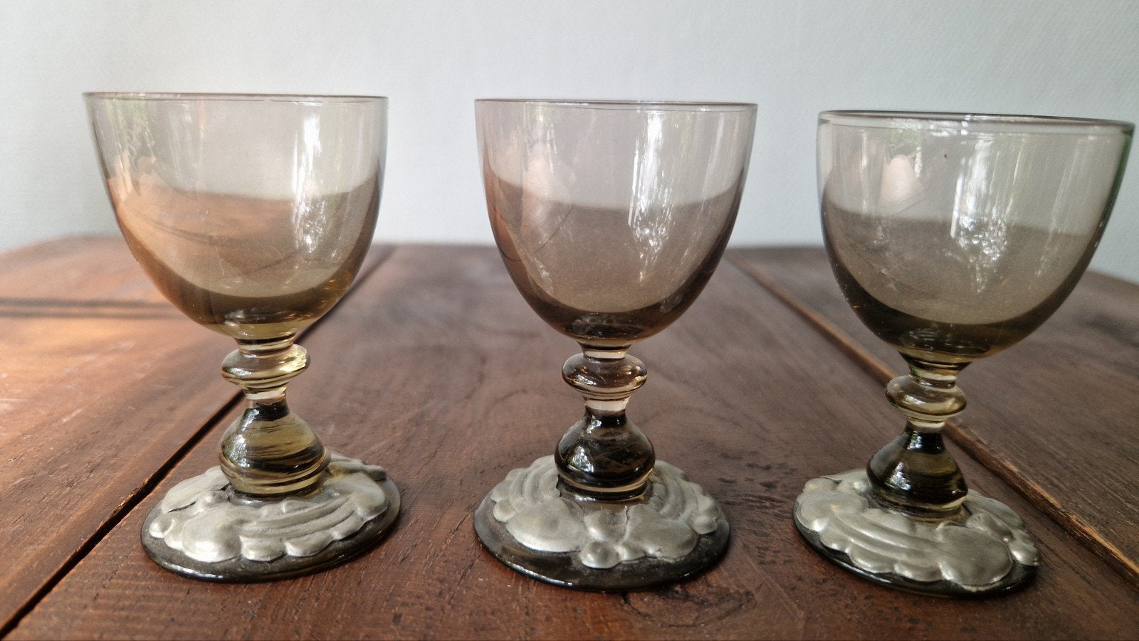 Set van 3 vintage likeurglazen met sierlijke voet, Ophalen of Verzenden