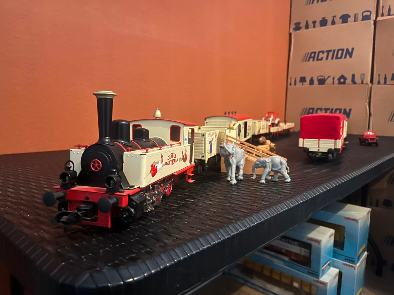 Märklin maxi circus trein, museum nr 2002, Ophalen, Locomotief, Gelijkstroom of Wisselstroom, Zo goed als nieuw