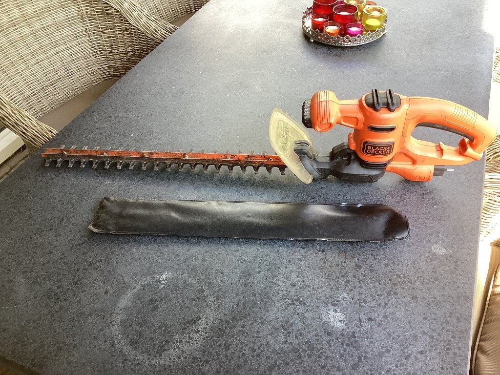 Elektrische heggenschaar Black en Decker, Ophalen, Gebruikt, Elektrisch, Black & Decker