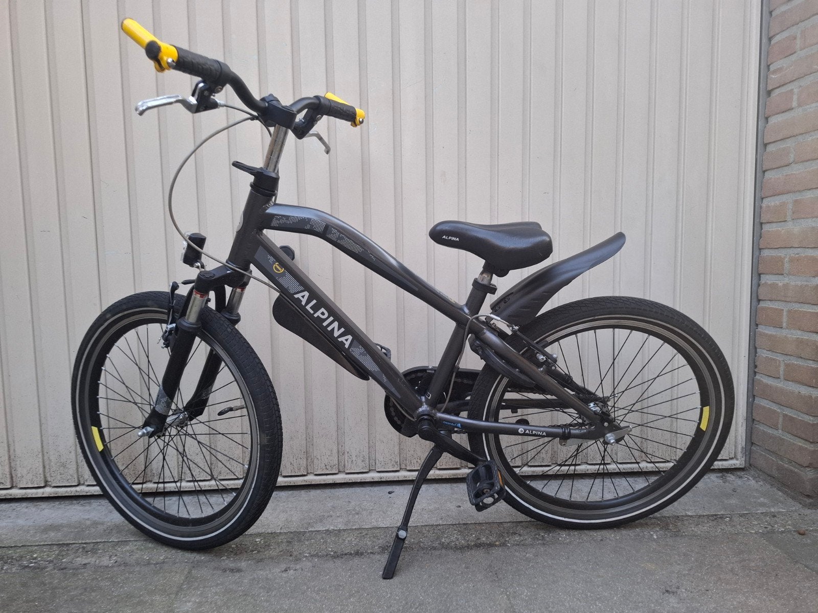 Alpina trial 22 inch jongensfiets, Ophalen, Gebruikt, 22 inch, Handrem