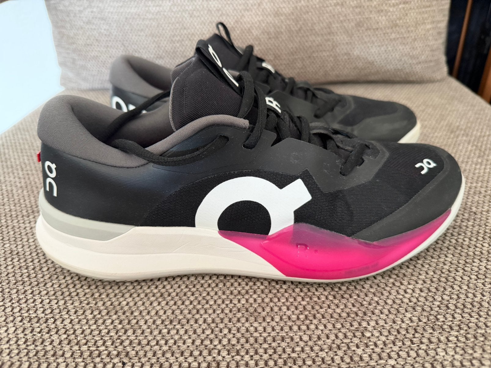 On The Roger Pro 3 Clay tennisschoenen mt.43, Sport en Fitness, Tennis, Overige merken, L00, Schoenen, Ophalen of Verzenden