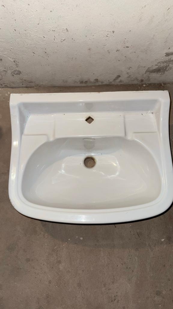 Witte wastafel van 68 cm breed - Gebruikt, Ophalen, Gebruikt, Wastafel