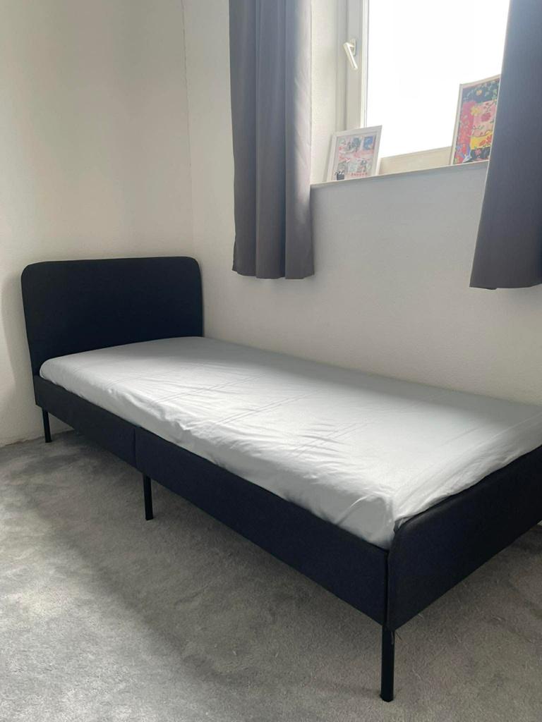 IKEA bed and mattress, Wit, Tweepersoons, Zo goed als nieuw, Hout