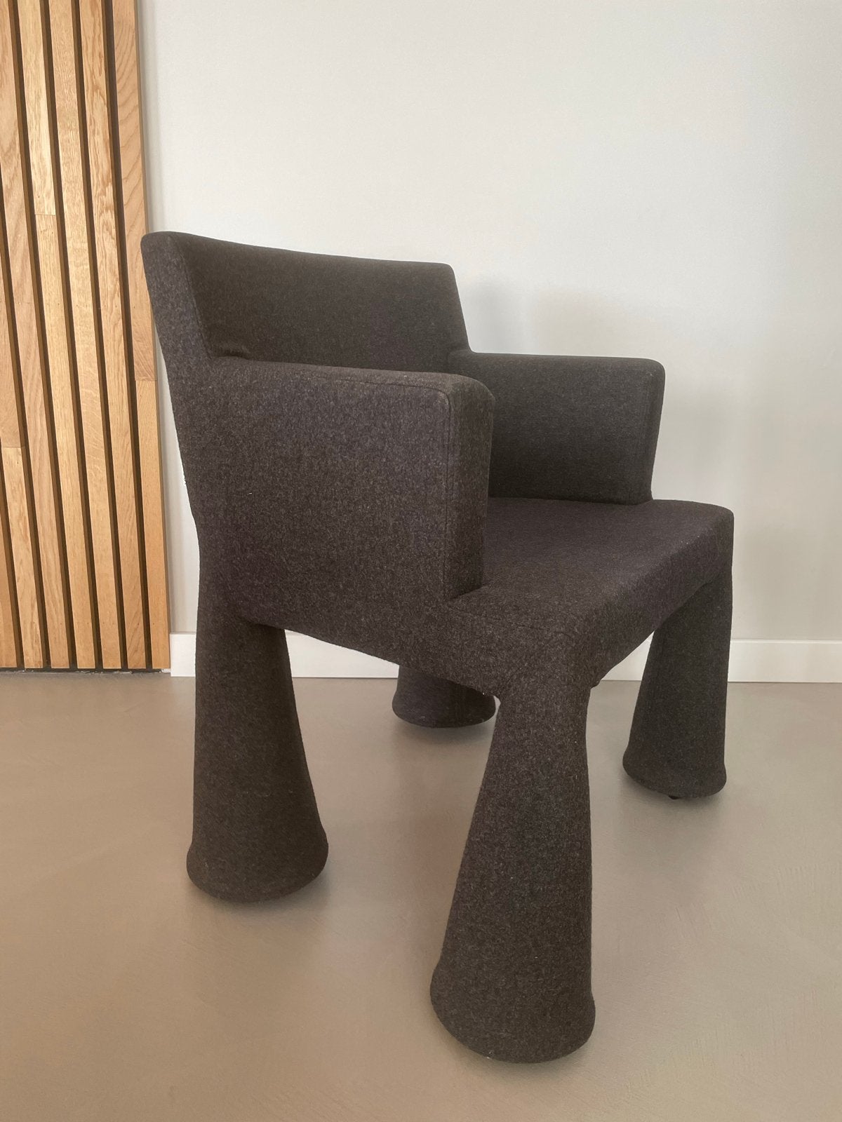 2x Moooi VIP design stoel - Donkergrijs - marcel wanders, Huis en Inrichting, Stoelen, Ophalen, Twee, Zo goed als nieuw, Stof