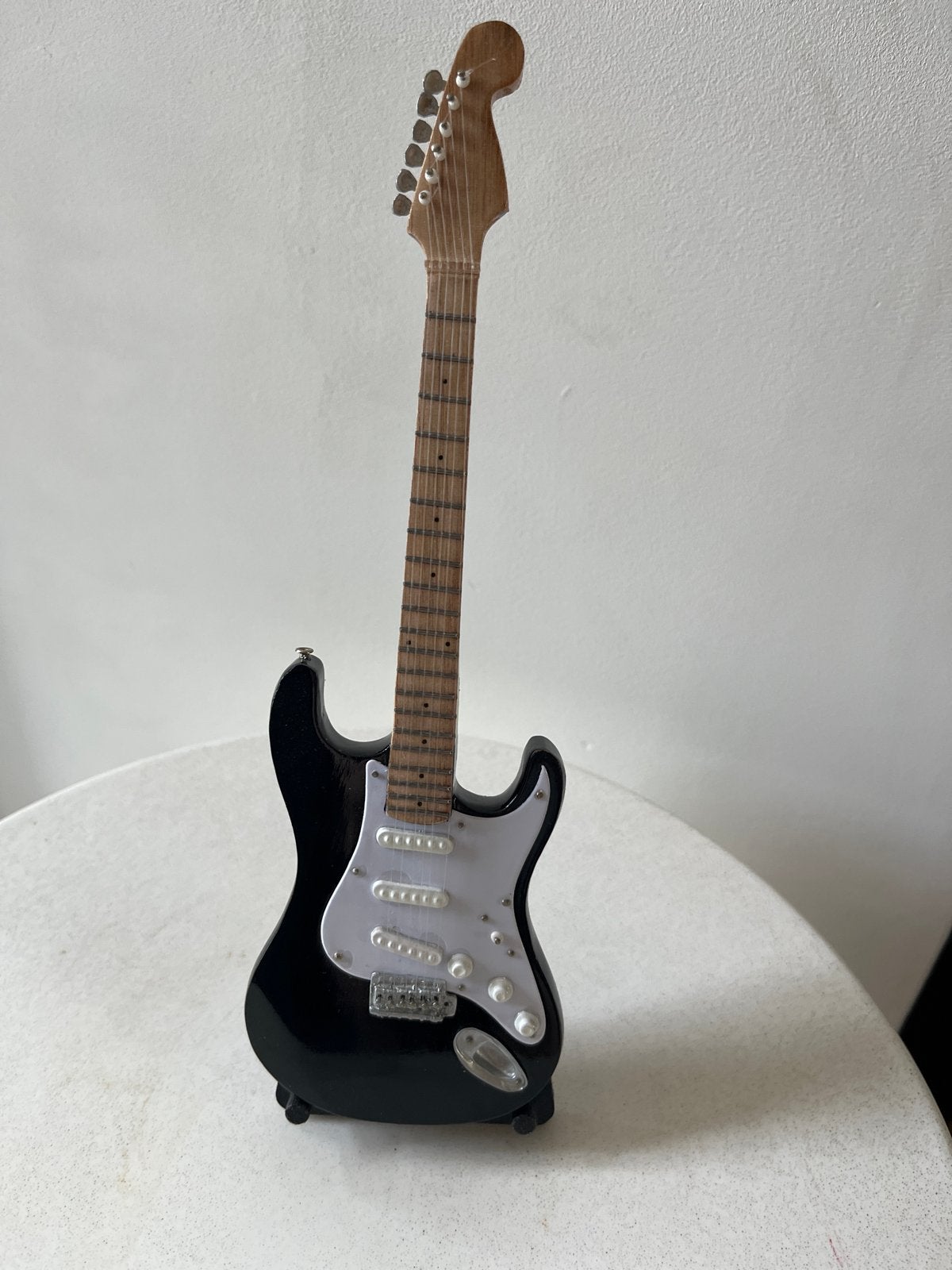 Miniatuur gitaar - Decoratieve replica, Ophalen, Zo goed als nieuw