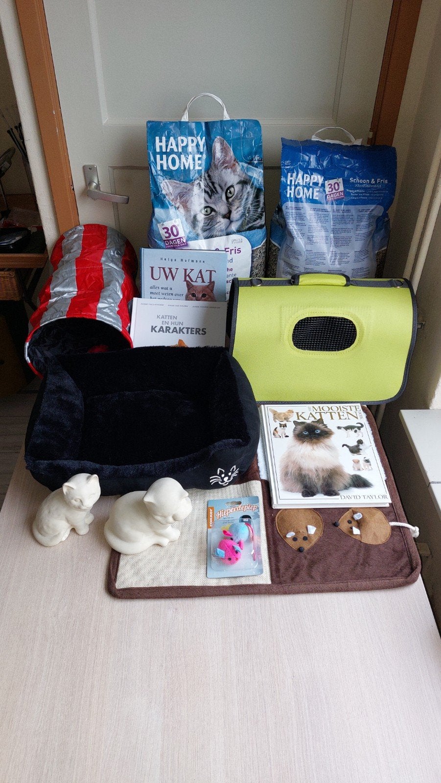 katten spulletjes katten/mand/reiskoffer/kleed/boeken/grit, Dieren en Toebehoren, Ophalen, Nieuw