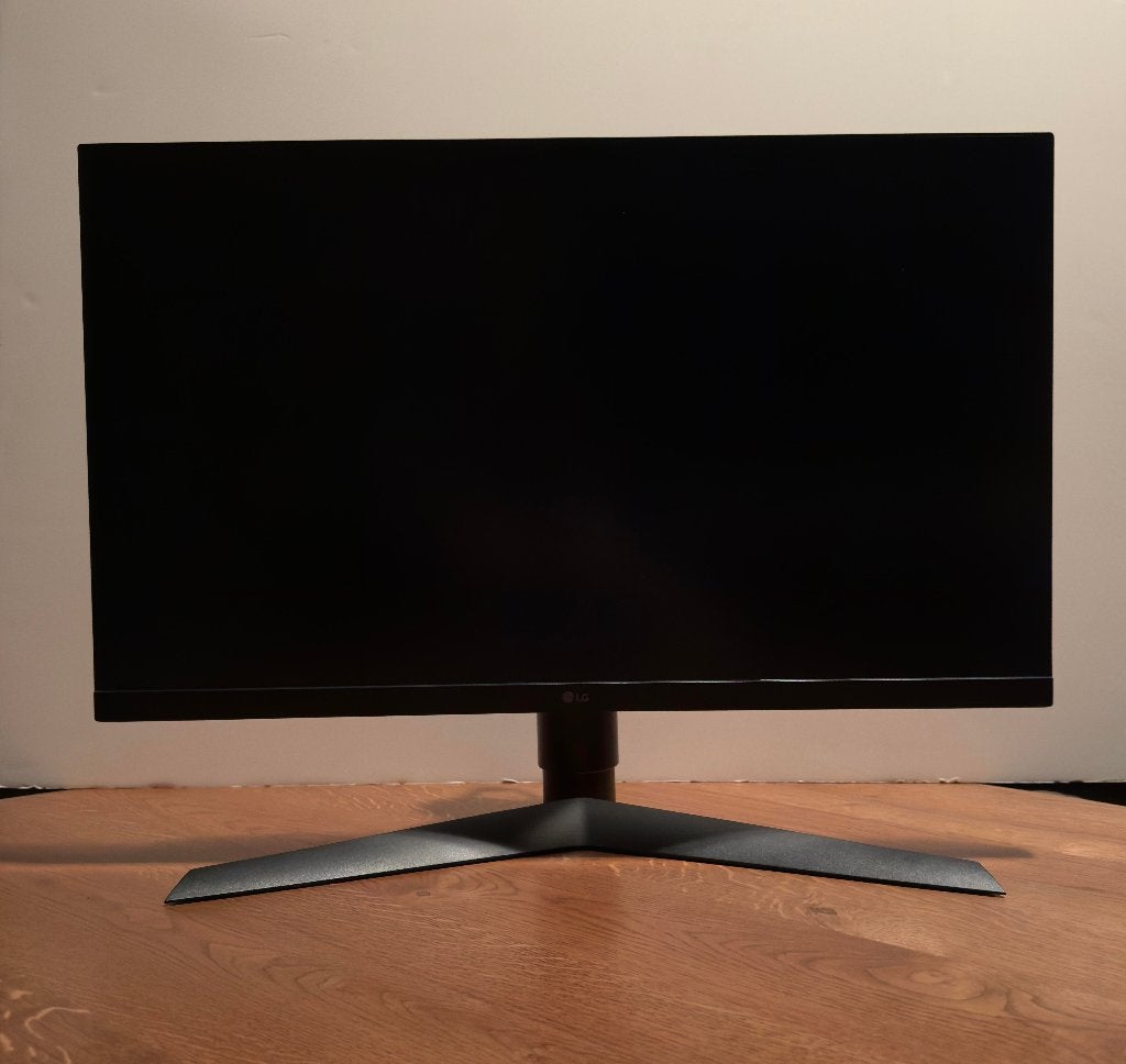 LG UltraGear 27GL63T-B 144Hz Full HD, Computers en Software, Gebruikt, IPS, 101 t/m 150 Hz, In hoogte verstelbaar