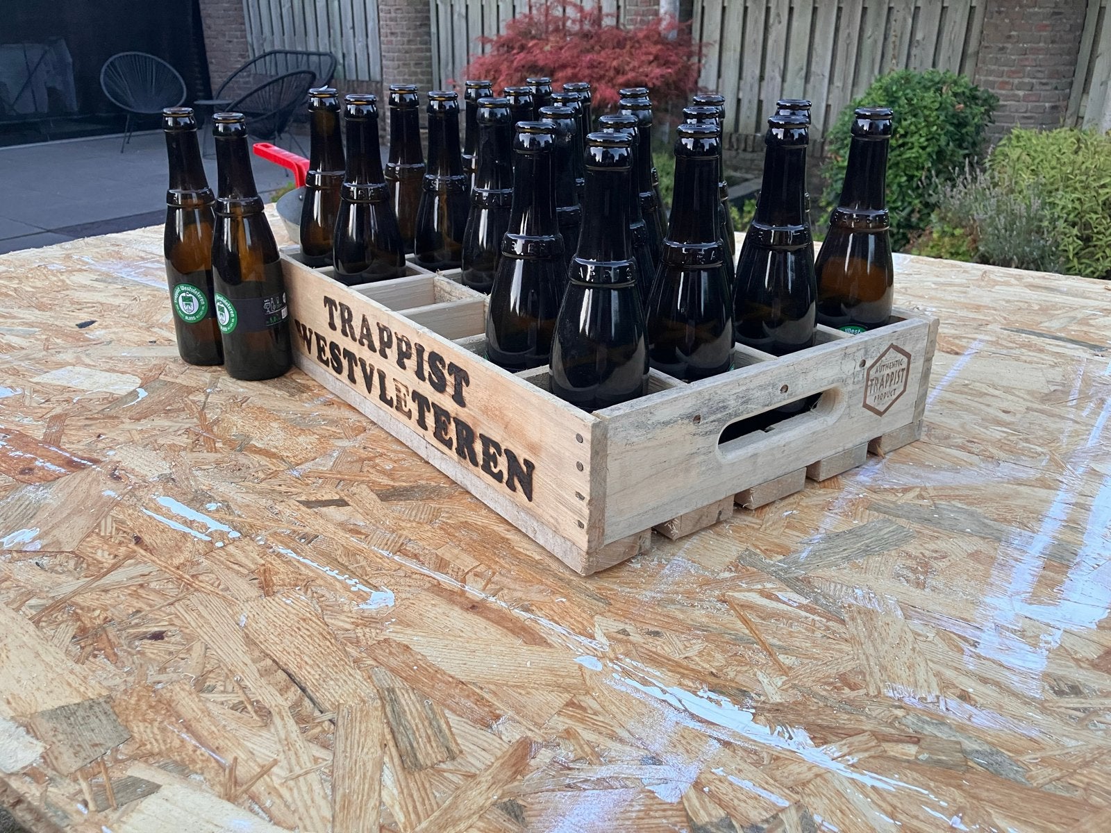 Houten Westvleteren krat met lege flesjes, Verzamelen, Ophalen, Gebruikt