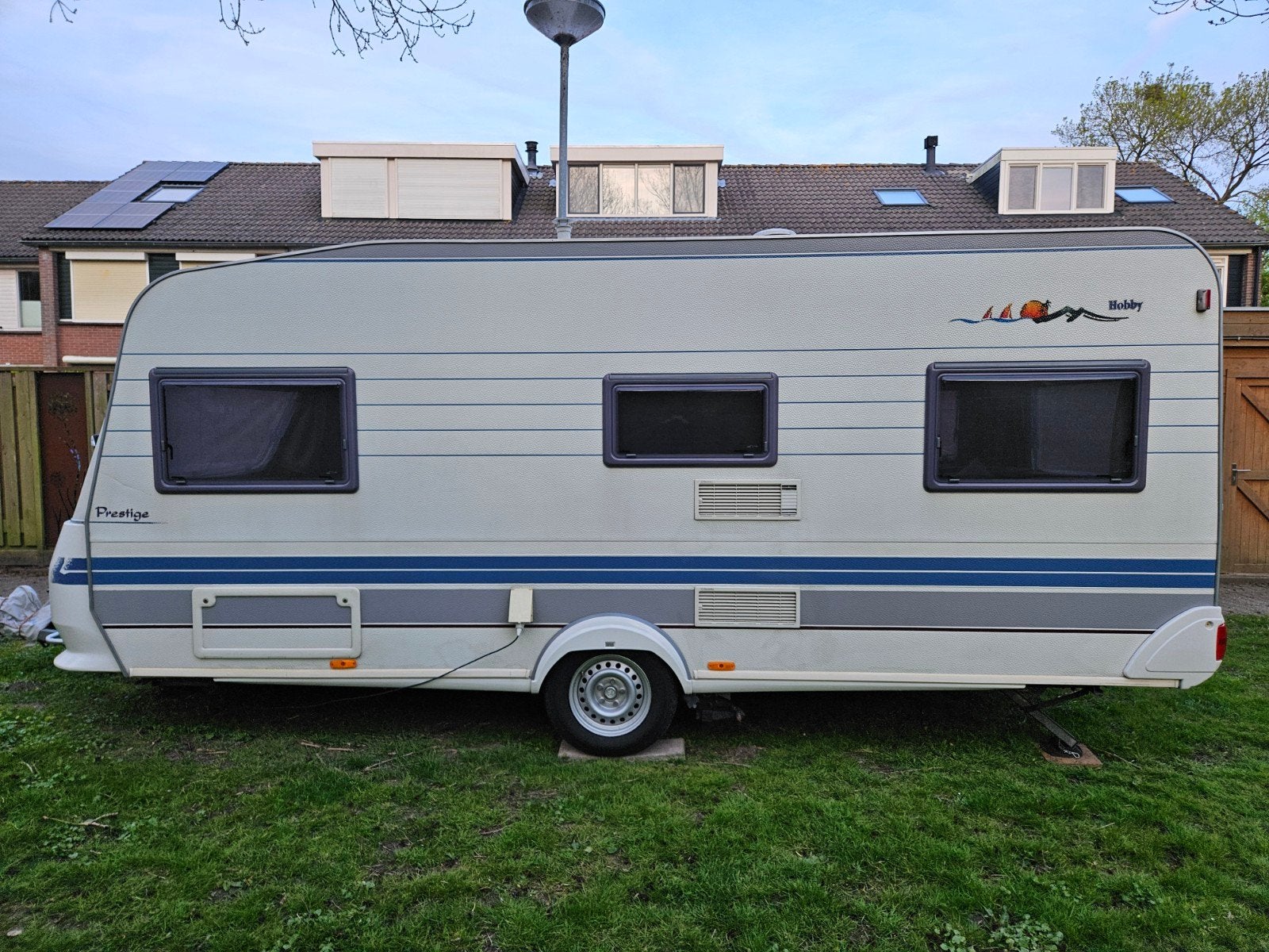 Caravan NETTE Hobby Prestige 495 UF mover, Vast bed, Rondzit, Hobby, Particulier