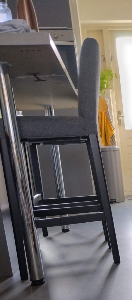 2 Bergmund IKEA barkrukken met afneembare grijze hoezen, Huis en Inrichting, Ophalen, Gebruikt, 90 cm of meer, Hout