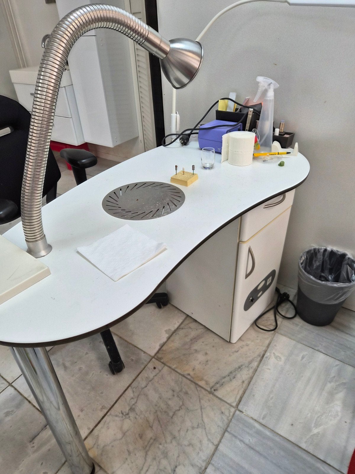 Purex nageltafel (boven en onder stofafzuiging), Ophalen, Gebruikt, 50 tot 100 cm, 200 cm of meer