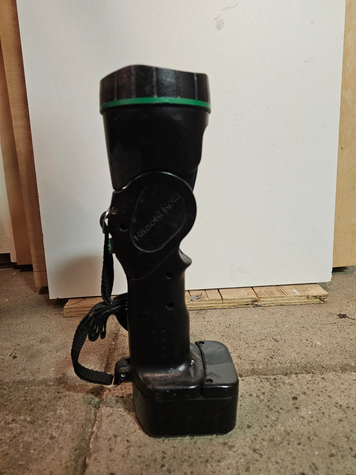 Hitachi Koki zaklamp op accu, Ophalen, Gebruikt