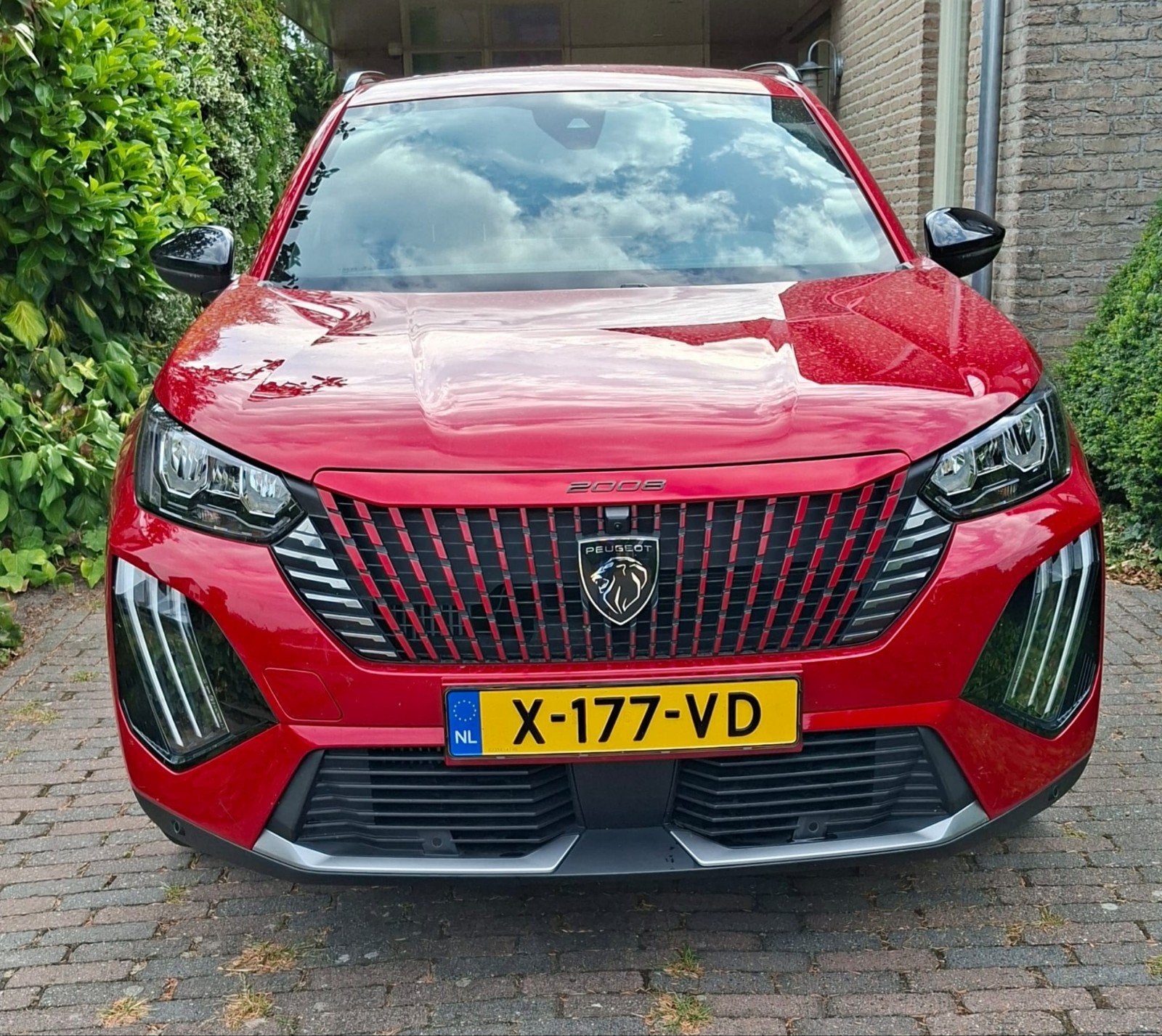 Peugeot 2008 1.2 Puretech 130pk AUTOMAAT,  WEINIG KM, Auto's, Stof, Zwart, 1199 cc, 1200 kg
