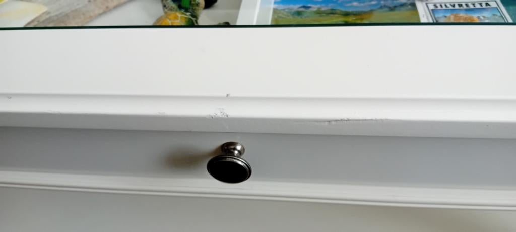 Ikea Hemnes. Witte salontafel met glasplaat en lade, Huis en Inrichting, Tafels | Salontafels, Ophalen, Gebruikt, 50 tot 100 cm