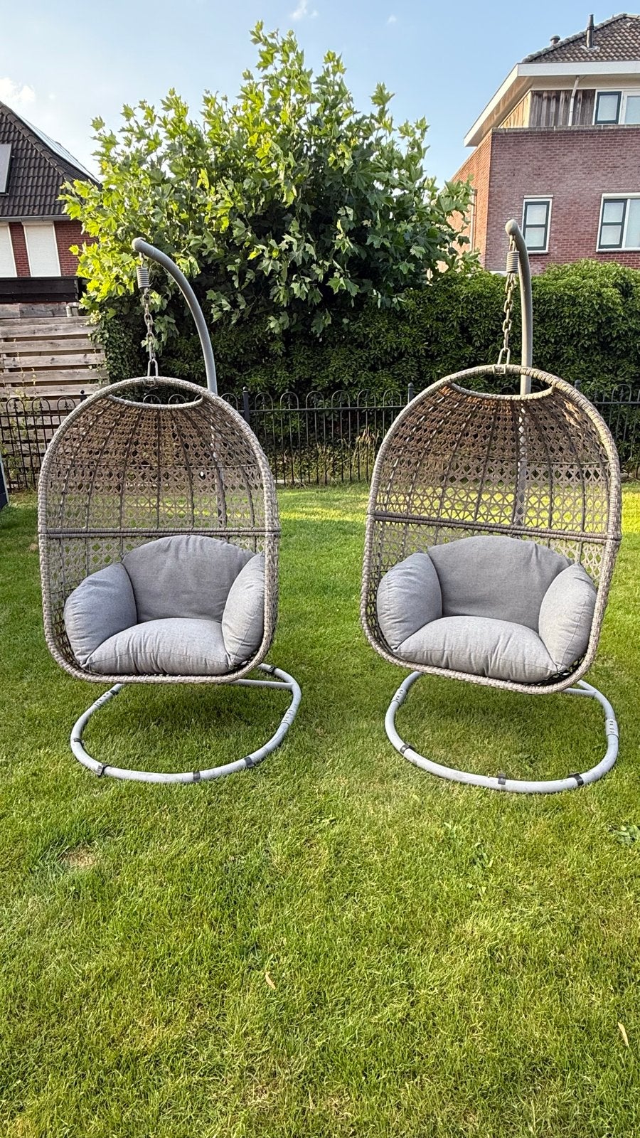 2 hangstoelen met kussens, Tuin en Terras, Tuinstoelen, Ophalen of Verzenden, Gebruikt