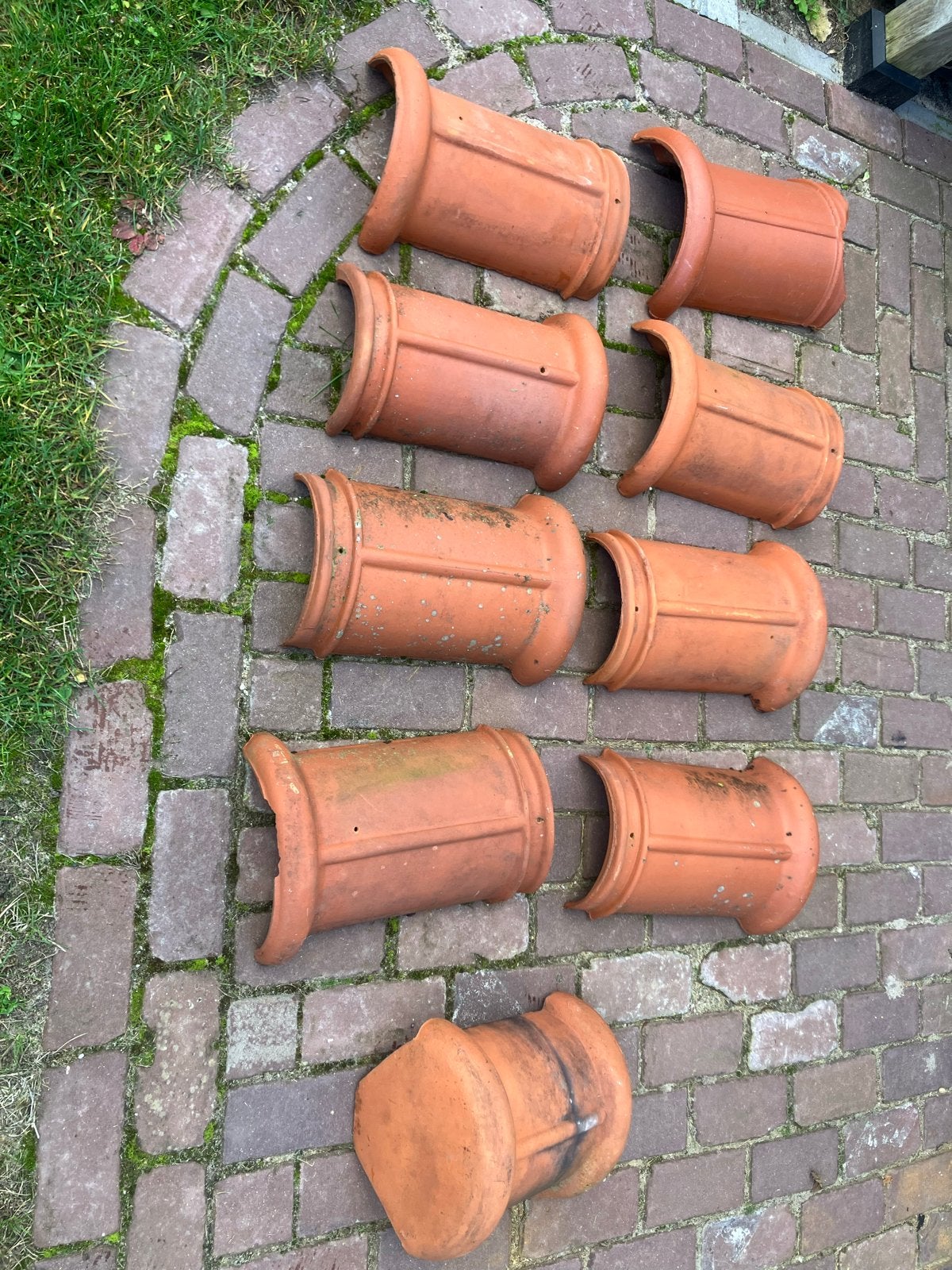 Gebruikte nokvorsten Gebr. Laumans, 8 stuks en eindvorst, Ophalen, Gebruikt, Steen of Klei, Minder dan 5 m²