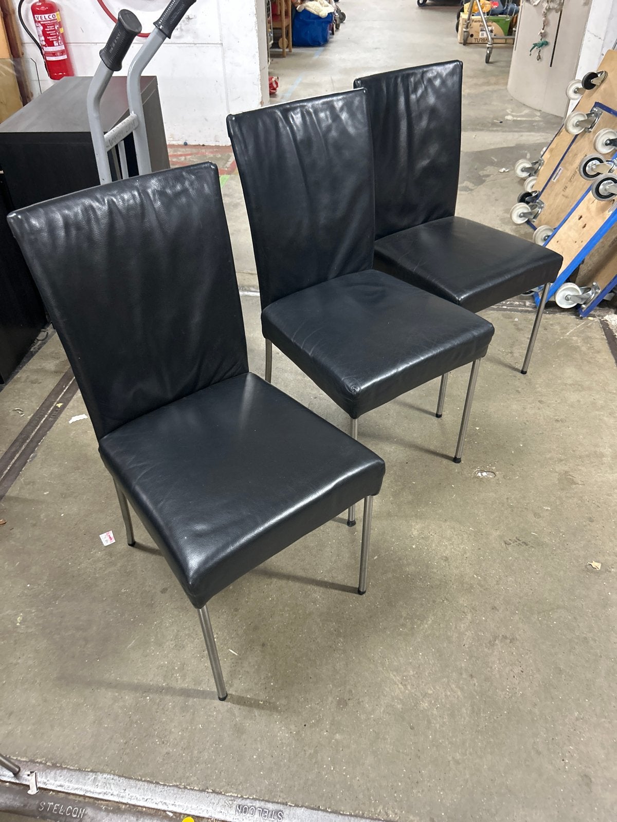 Bert Plantagie Duo stoelen met ronde poten, Huis en Inrichting, Stoelen, Ophalen, Gebruikt, Twee, Zwart