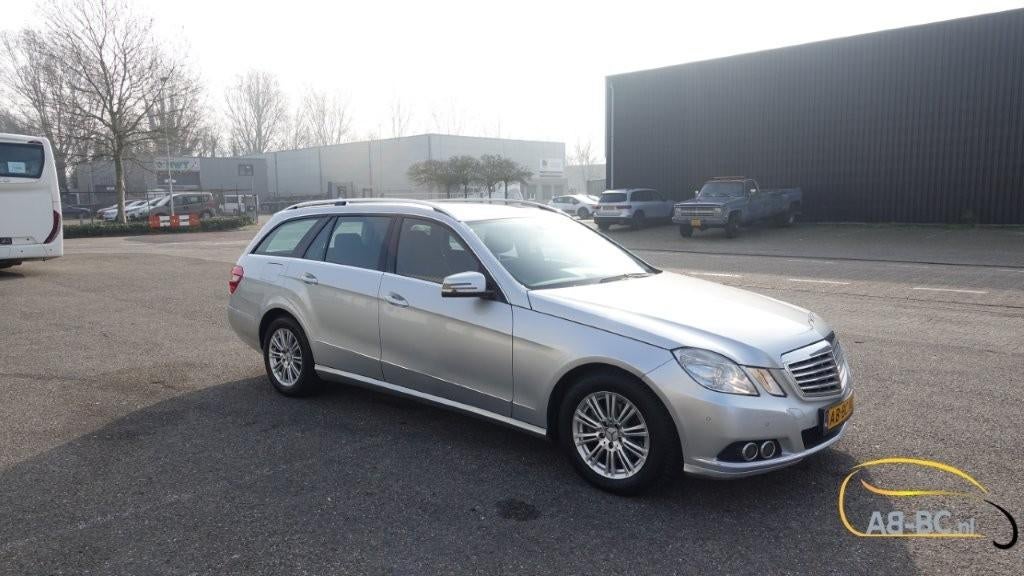 Mercedes-Benz E-Klasse E220 CDI BE Estate Aut7 2012 Grijs, Auto's, Mercedes-Benz, Automaat, Euro 5, Diesel, 170 pk