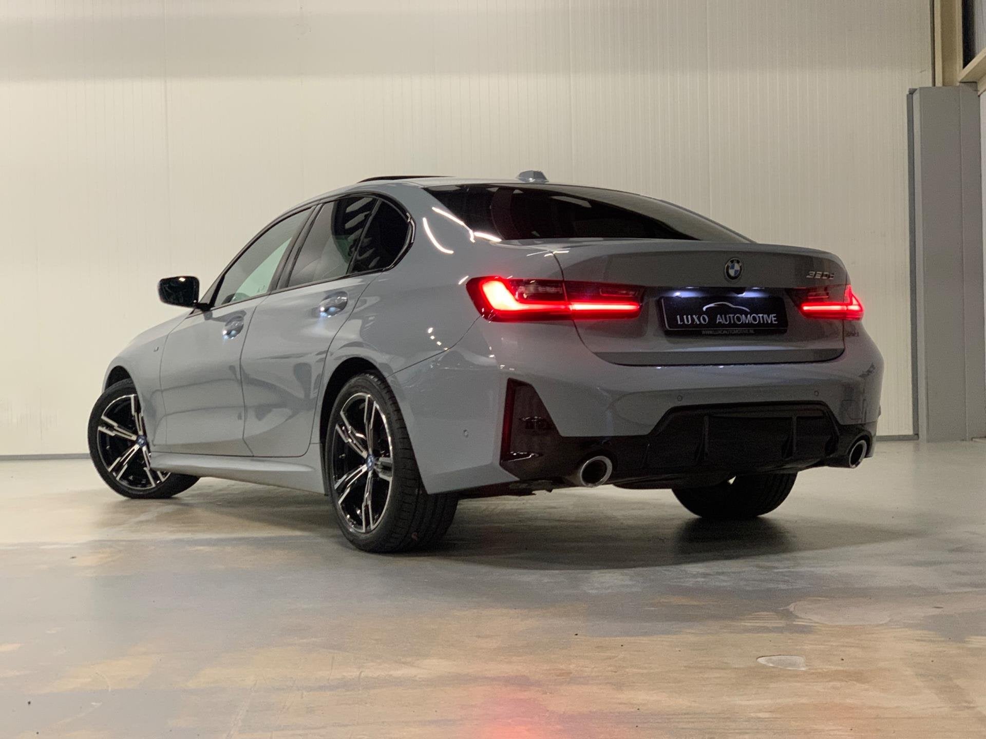 BMW 3-serie 320d | M-SPORT | SCHUIF/KANTEL | HUD | VOERTUIGV, Auto's, Automaat, Achterwielaandrijving, Euro 6, Bedrijf