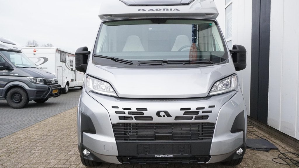 Adria Compact DL 60 Years Selection, de laatste!, Caravans en Kamperen, Campers, Automaat, Ringverwarming, Fiat, Luifel
