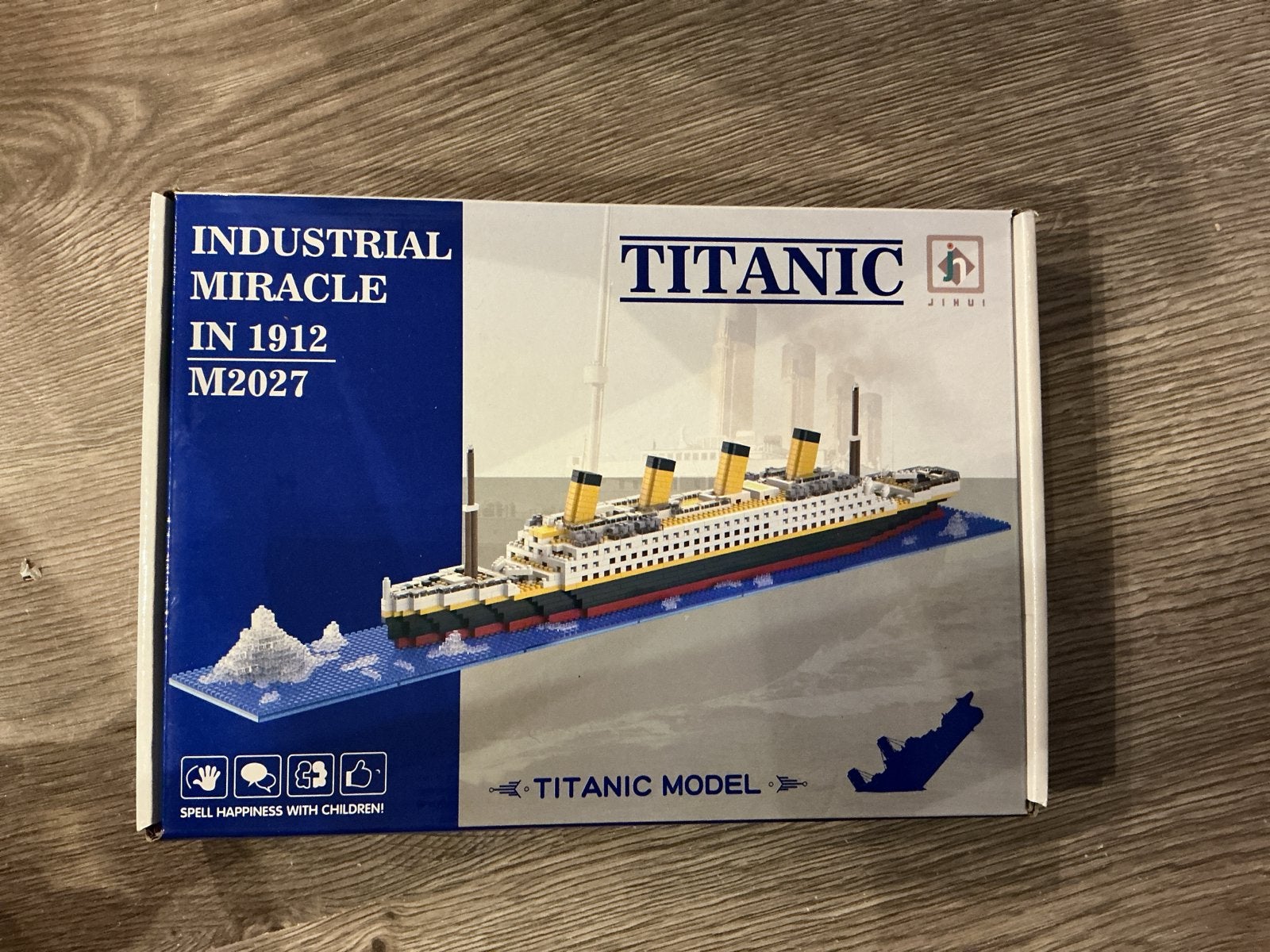 Titanic Modelbouw Set - Nieuw in Doos, Hobby en Vrije tijd, Ophalen of Verzenden, Nieuw, 1:200 of kleiner, Overige merken
