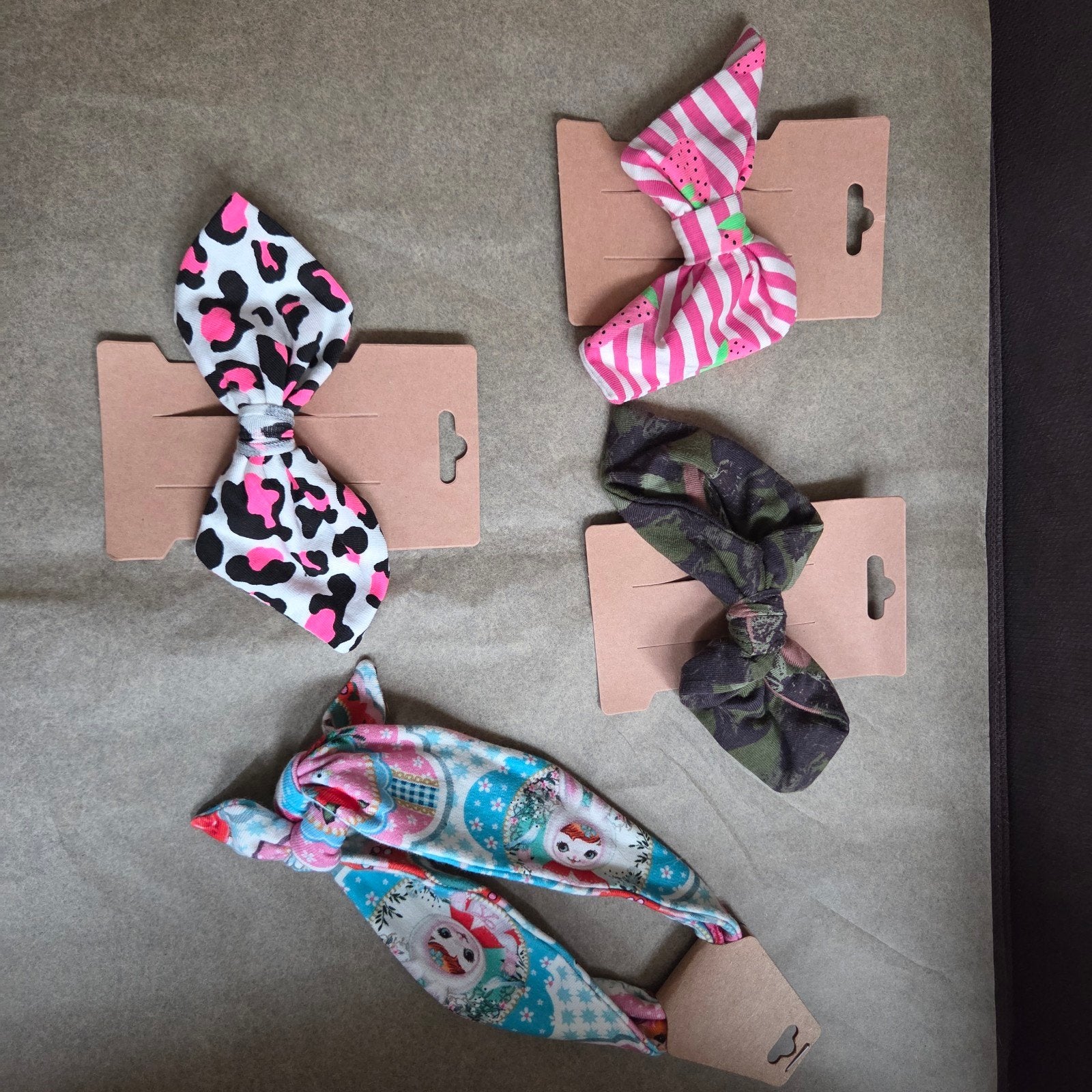 8 Handgemaakte Stoffen Haarbanden/Strikken - Diverse Prints, Sieraden, Tassen en Uiterlijk, Verzenden, Nieuw