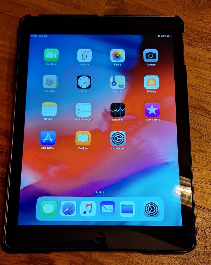 Apple iPad Air 1e gen 16GB Wi-Fi (geen oplader/kabel), 9 inch, Gebruikt, Zwart, Apple iPad Air
