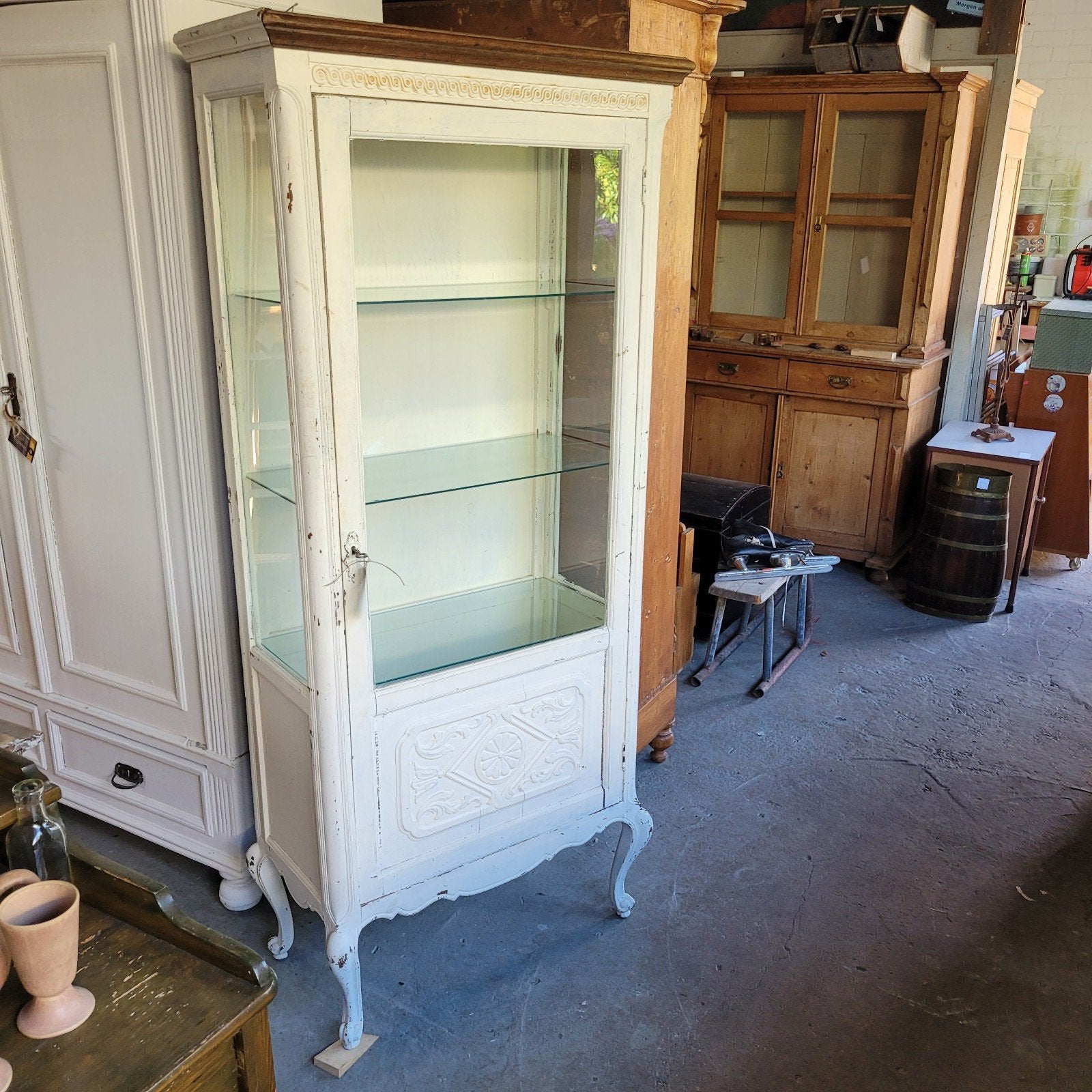 Brocante oude vitrinekast servieskast winkelkast, Ophalen
