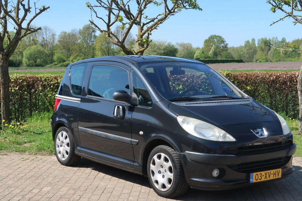 Peugeot 1007 1.4 Gentry INRUILKOOPJE NAP LAGE KM, Voorwielaandrijving, 4 cilinders, 4 stoelen, Origineel Nederlands