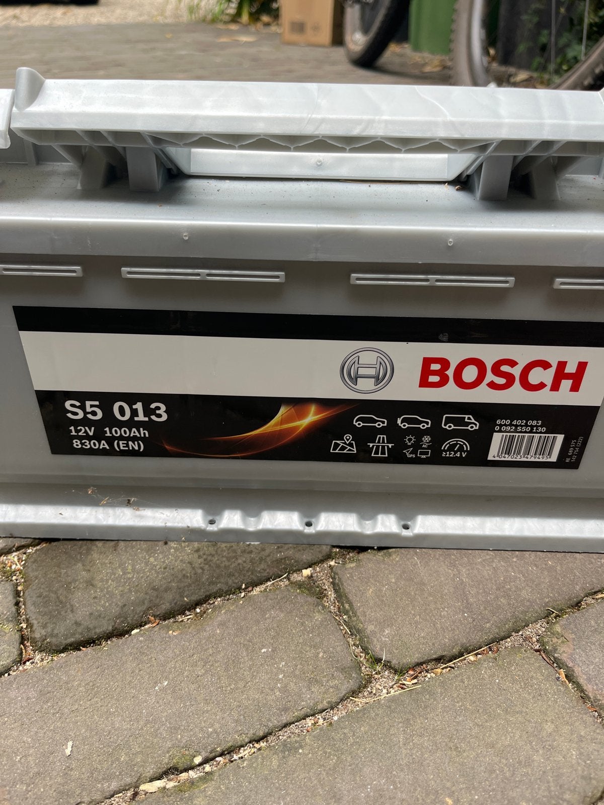 Nieuwe Bosch S5 013 12V 100Ah 830A accu, Ophalen of Verzenden, Nieuw