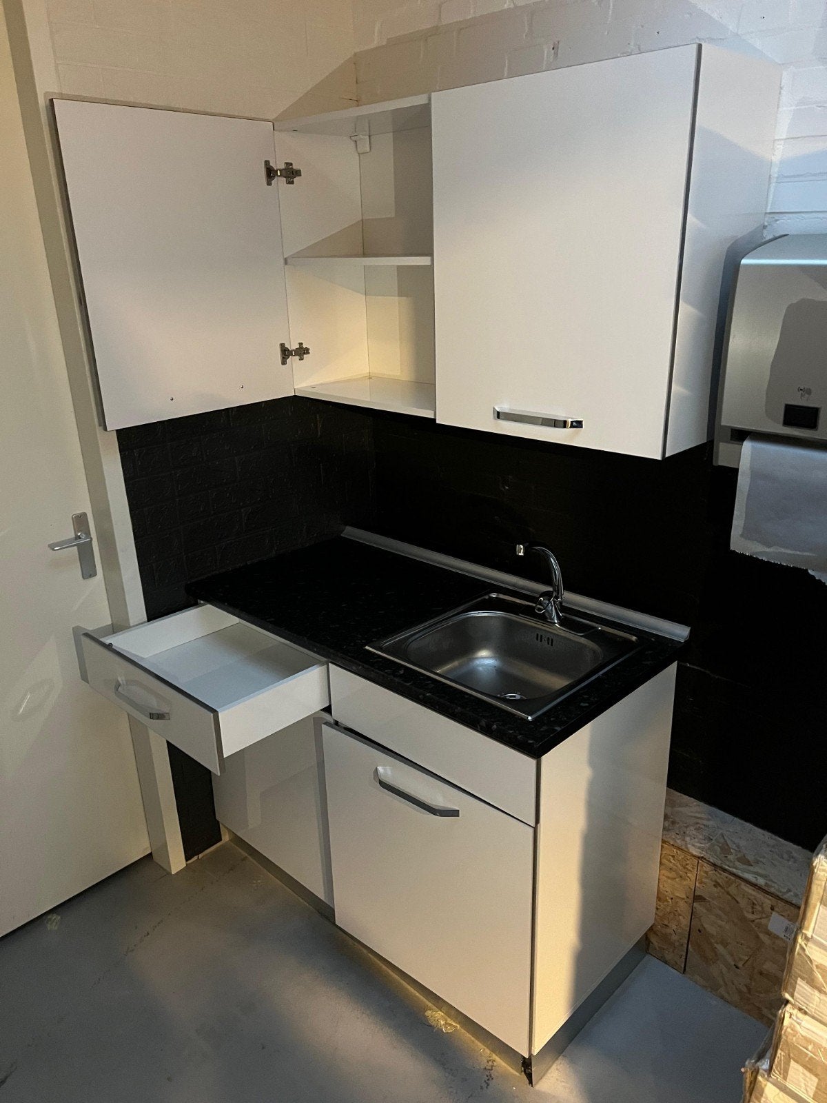 KEUKENBLOKKEN TE KOOP, Ophalen, Nieuw, Wit, Enkelwandige keuken