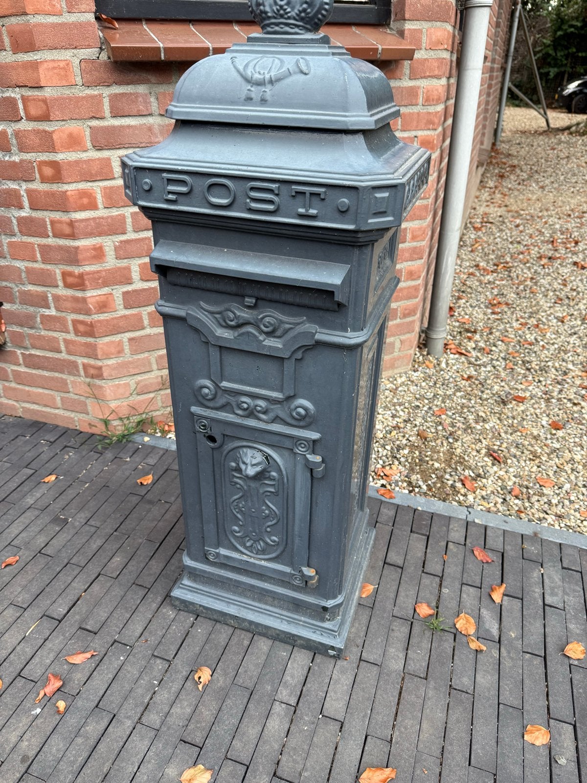 Antieke gietijzeren brievenbus 'POST', Ophalen, Gebruikt, IJzer, Staande brievenbus