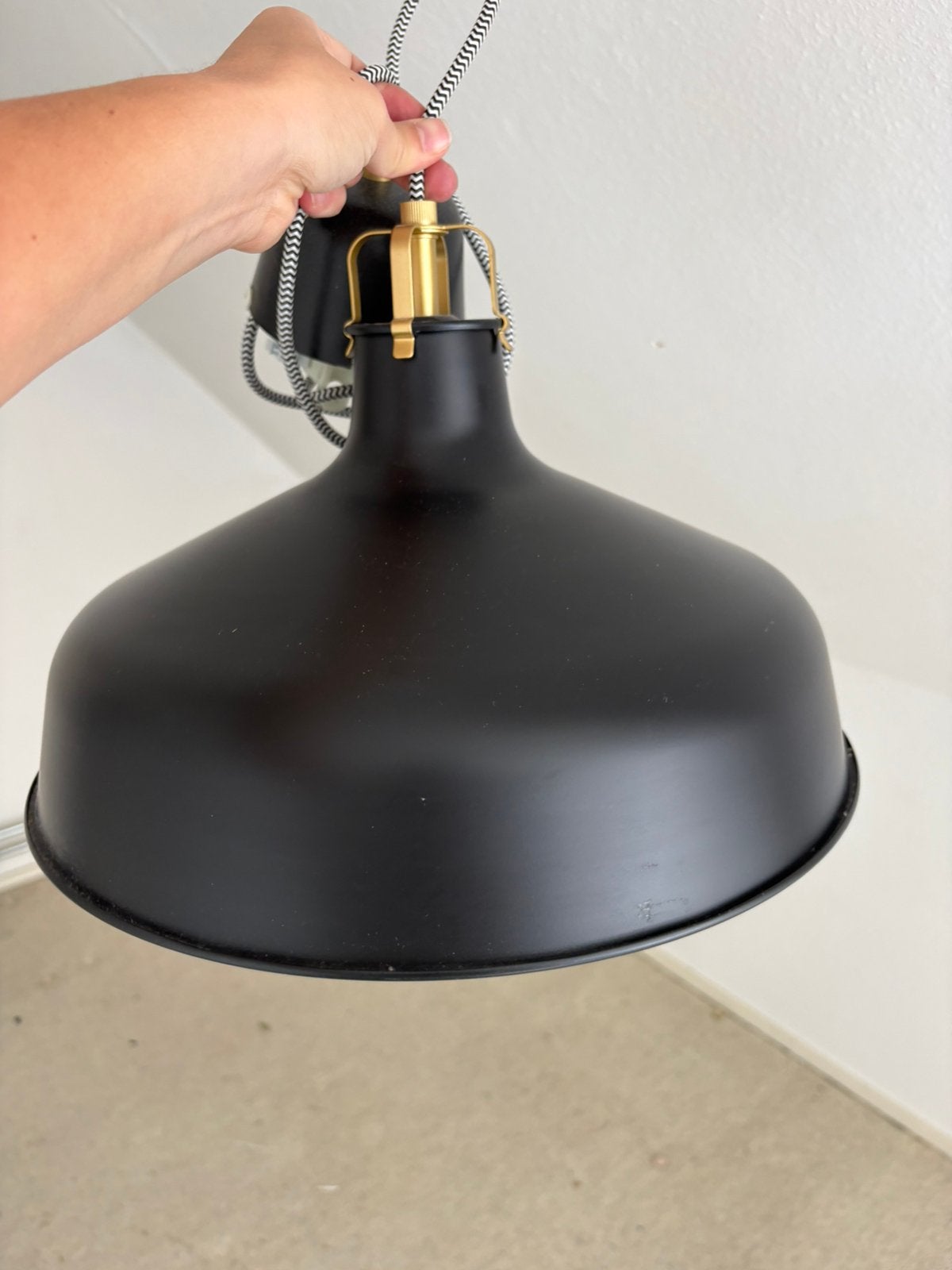 Ikea hanglampen zwart met goud (2x), Ophalen, Gebruikt