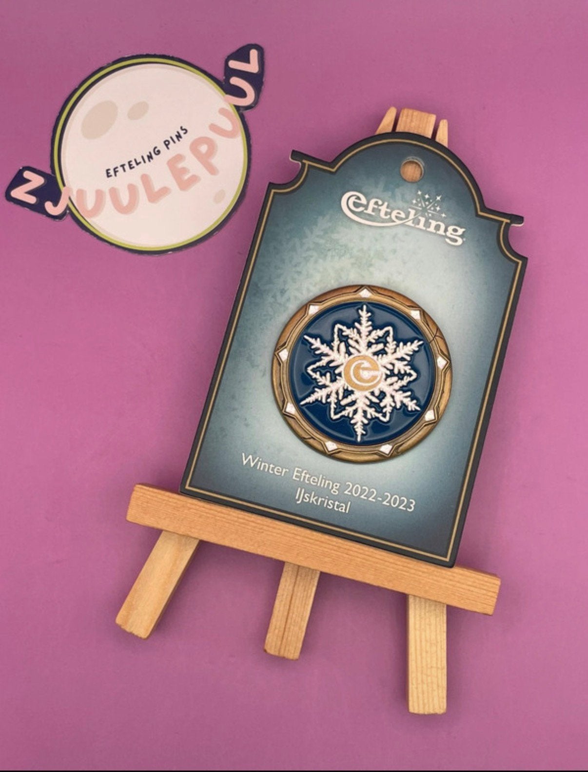 Efteling pin ijskristal winter 2022-2023, Verzamelen, Efteling, Zo goed als nieuw, Button of Speldje, Verzenden