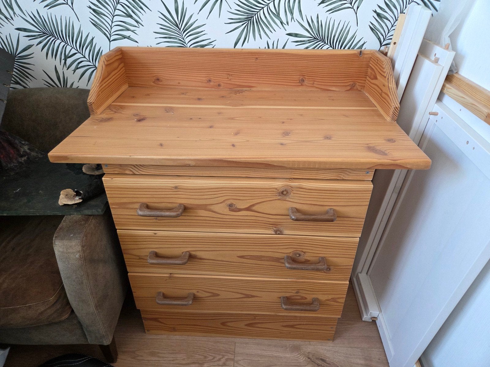 Mooie zelfgemaakte commode van hout, Gebruikt, 50 tot 70 cm, 100 cm of meer, Opstaande rand