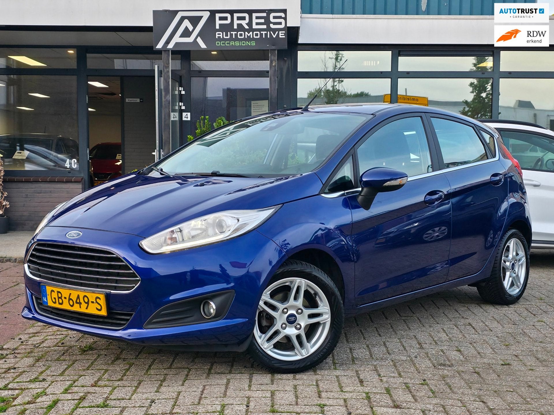 Ford Fiesta 1.0 Titanium |CLIMA|CRUISE|NAVI|PDC|LMV, Auto's, Voorwielaandrijving, Stof, Gebruikt, 525 kg
