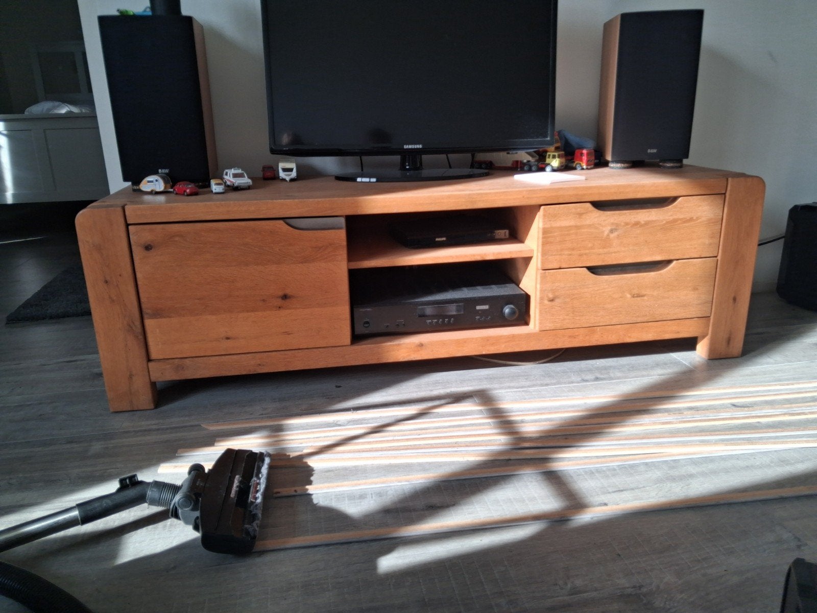 Tv meubel massief grenen, Ophalen