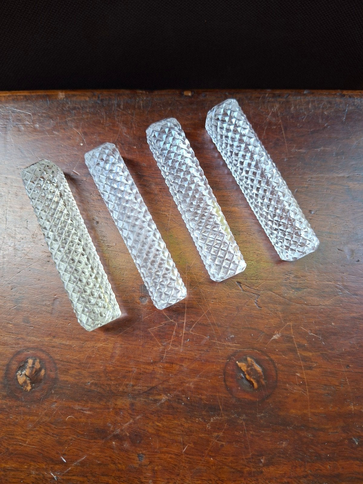 Set van 4 geslepen glazen messenleggers, Ophalen of Verzenden