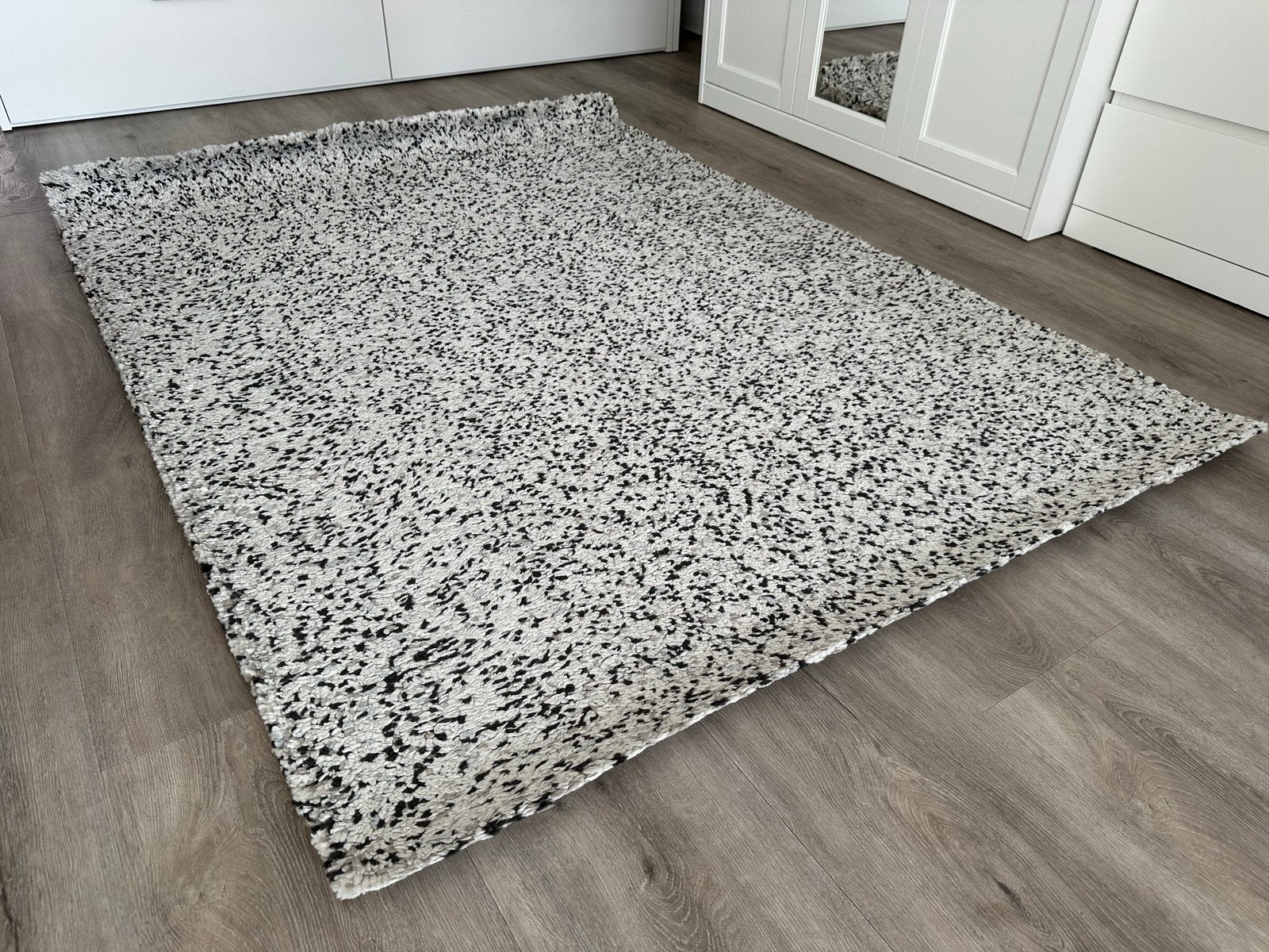 Gratis IKEA Vindum hoogpolig vloerkleed 133x180 cm, Huis en Inrichting, Stoffering | Tapijten en Kleden, Ophalen, Gebruikt, 100 tot 150 cm