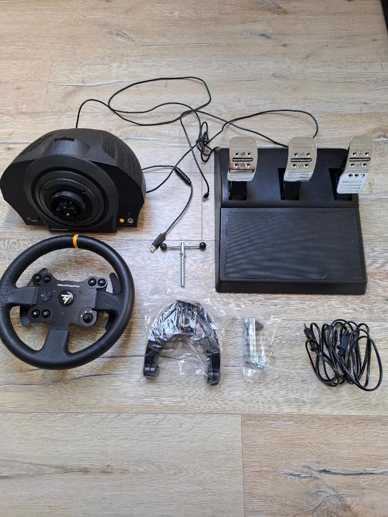 Thrustmaster TX Racing wheel – Leather Edition – Xbox, Ophalen of Verzenden, Zo goed als nieuw, Stuurtje of Sportattribuut, Xbox Series S