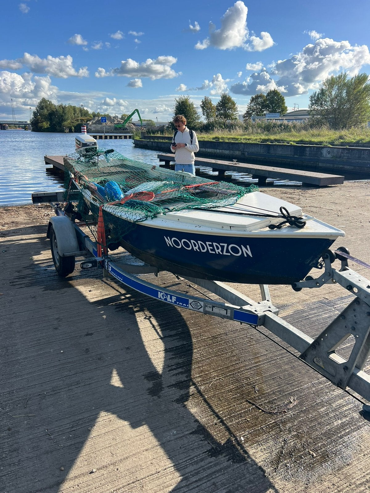MOET NU WEG! Mooi grachtenbootje (met 5pk Johnson motor), Ophalen, Zo goed als nieuw, Motor en Techniek, Motorboot