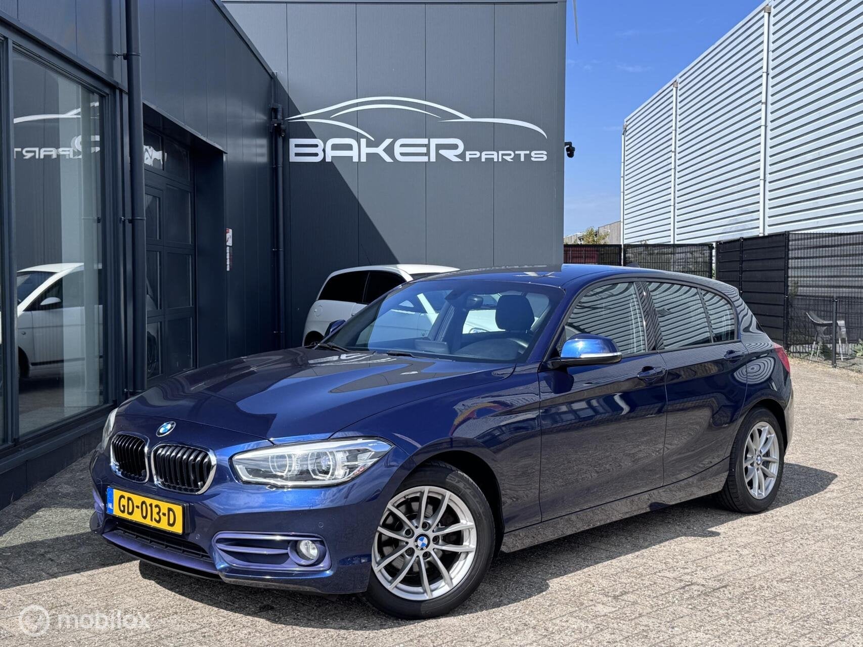 BMW 1-serie 116d EDE Urban ~ Xenon ~ Leder ~ Sportline ~, 1-Serie, Achterwielaandrijving, Blauw, 116 pk
