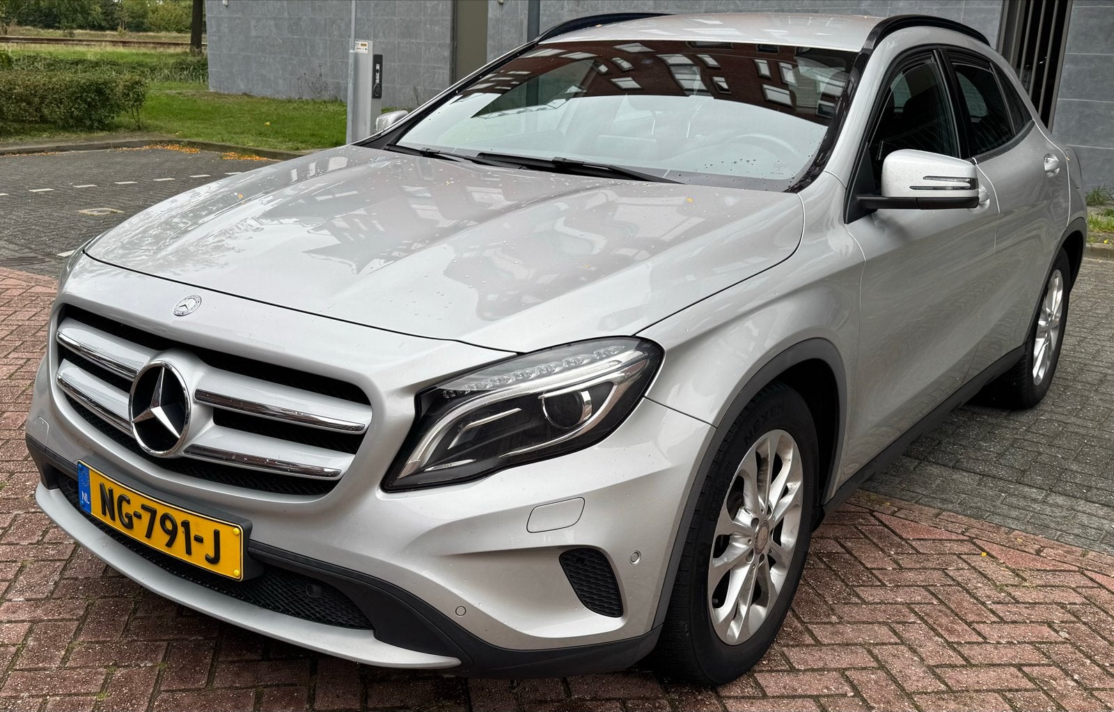 Mercedes-Benz GLA Gla180 Aut7 2017 1e eigenaar, Auto's, Zwart, 4 cilinders, 715 kg, Leder en Stof
