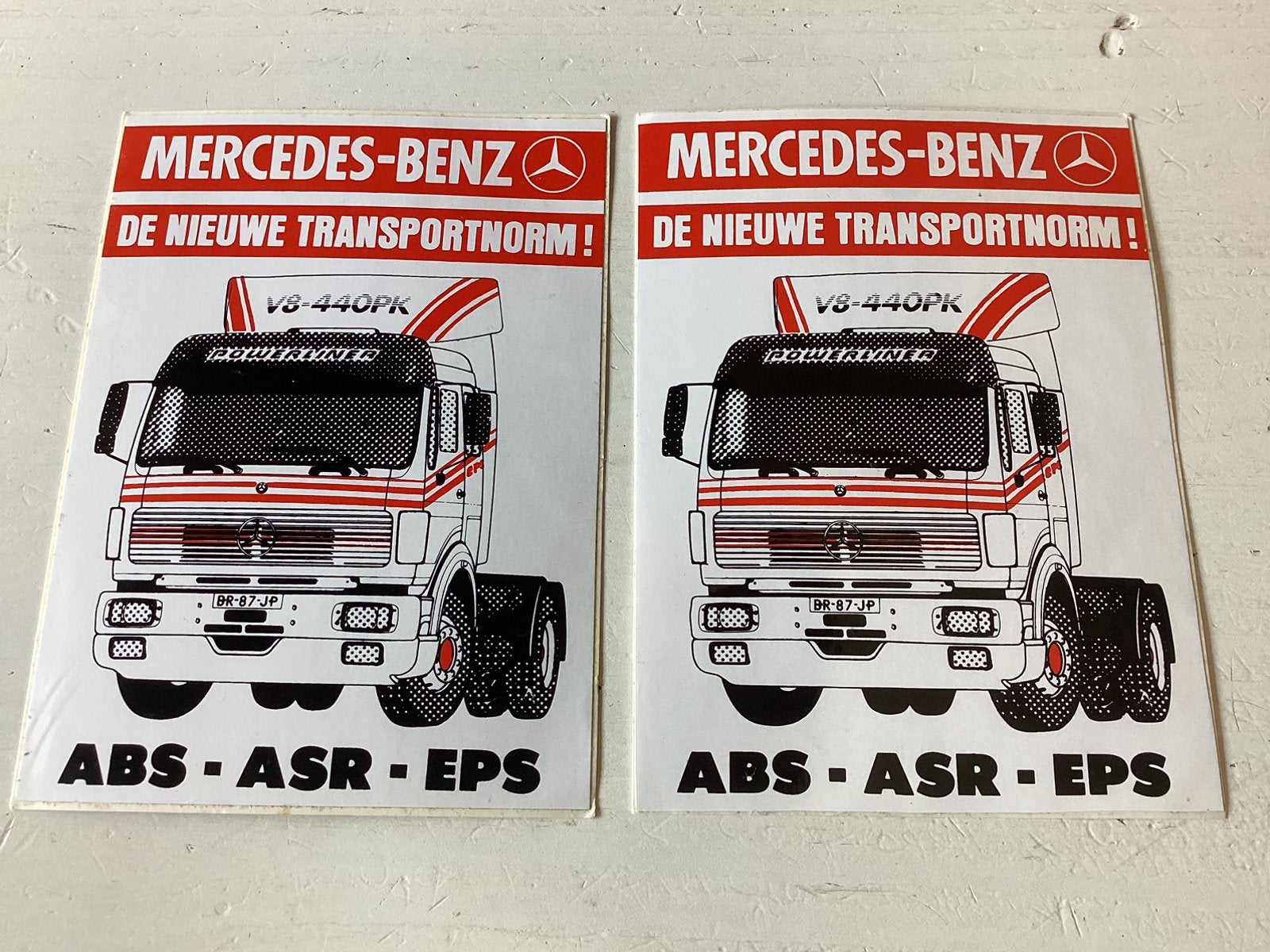 2 stickers Mercedes-Benz de nieuwe transportnorm, Verzenden, Zo goed als nieuw, Auto of Motor